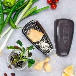 Parmesan Rivejern Med Opbevaring 7 Parmesan Rivejern Med Opbevaring -SmartaSaker butik 13819 3
